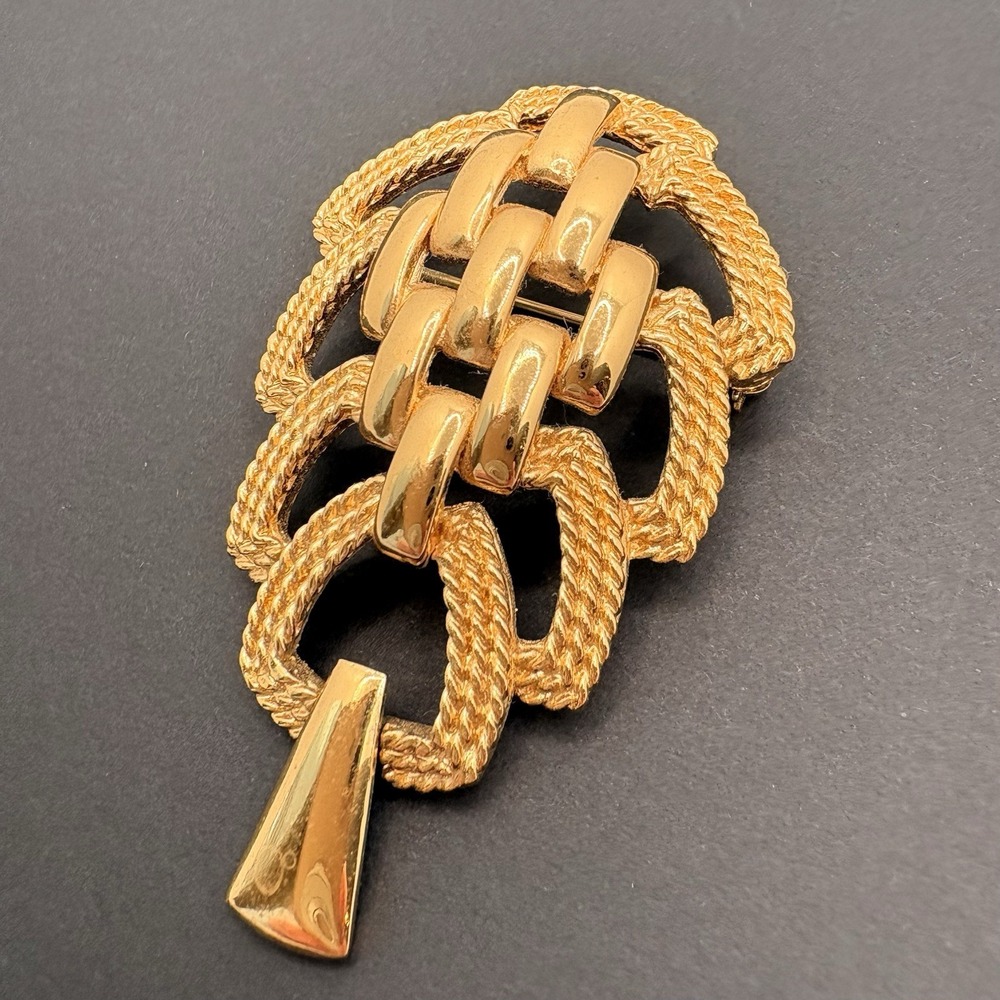 Vintage Monet Open Work Shiny & Textured Gold Tone Brooch w/ Moving Block Tassel